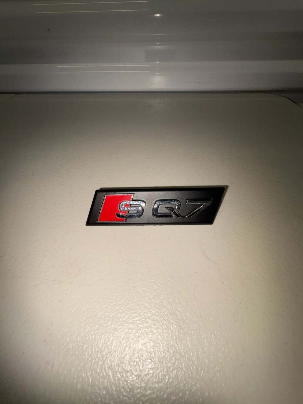 NEW AUDI SQ7 Q7 4M RADIATOR GRILLE EMBLEM BADGE 4M0853748BT94